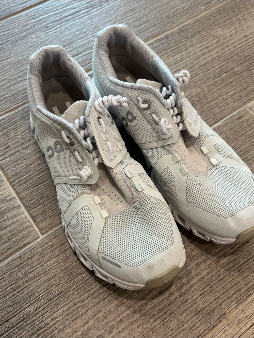 On Cloud Running Shoes Swiss engineering technology White Mens 9.5 - Picture 2 of 7